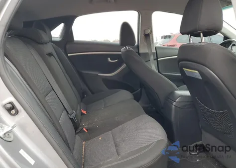 2013 Hyundai Elantra Gt z USA, uszkodzony, nr VIN KMHD35LE8DU118272